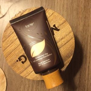 Tarte Amazonian Clay Foundation